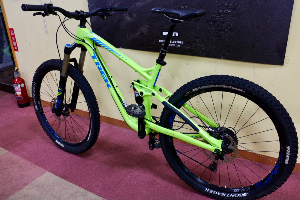 remedy4 MTBプロショップ BACKYARD GARAGE HOUSE