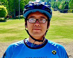 インストラクター